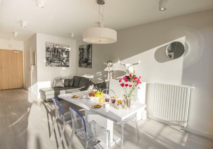 Garden Apartment Cracow- Shopping Mall 1Min, Underground Parking, Family Friendly, City Center Краків Екстер'єр фото
