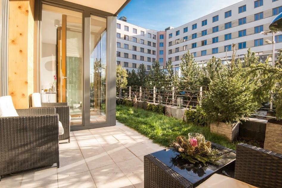 Garden Apartment Cracow- Shopping Mall 1Min, Underground Parking, Family Friendly, City Center Краків Екстер'єр фото