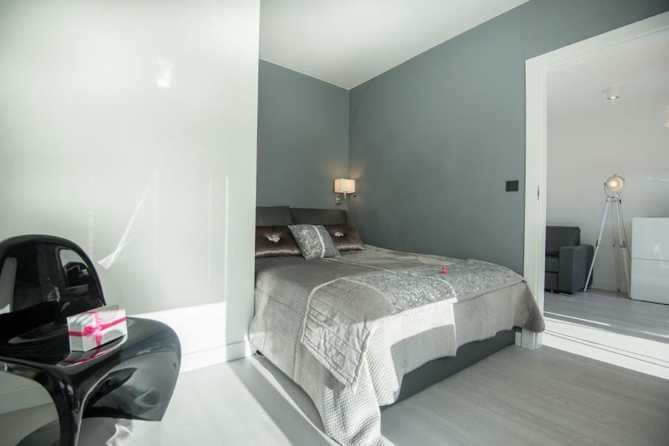 Garden Apartment Cracow- Shopping Mall 1Min, Underground Parking, Family Friendly, City Center Краків Екстер'єр фото